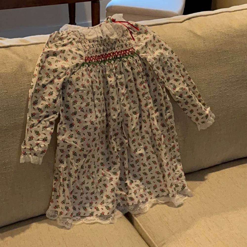 Beautiful Polly Flinders Holly Dress, 4T, Machine Washable, Excellent Condtion